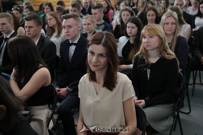 Zakończenie roku szkolnego klas maturalnych z I LO w Ostrołęce [24.04.2015] - zdjęcie #16 - eOstroleka.pl
