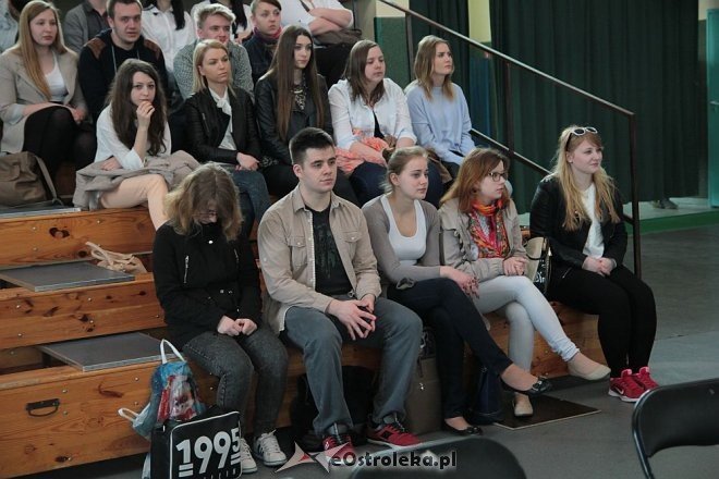 Zakończenie roku szkolnego klas maturalnych z ZSZ nr 4 w Ostrołęce [ZDJĘCIA] - zdjęcie #46 - eOstroleka.pl