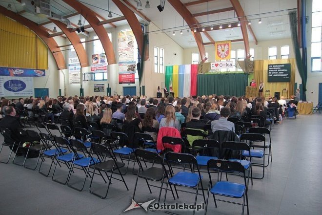 Zakończenie roku szkolnego klas maturalnych z ZSZ nr 4 w Ostrołęce [ZDJĘCIA] - zdjęcie #47 - eOstroleka.pl