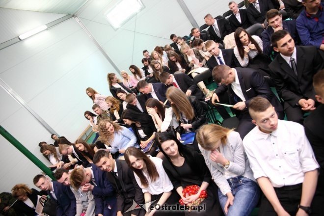 Zakończenie roku szkolnego klas maturalnych II SLO w Ostrołęce [24.04.2015] - zdjęcie #7 - eOstroleka.pl