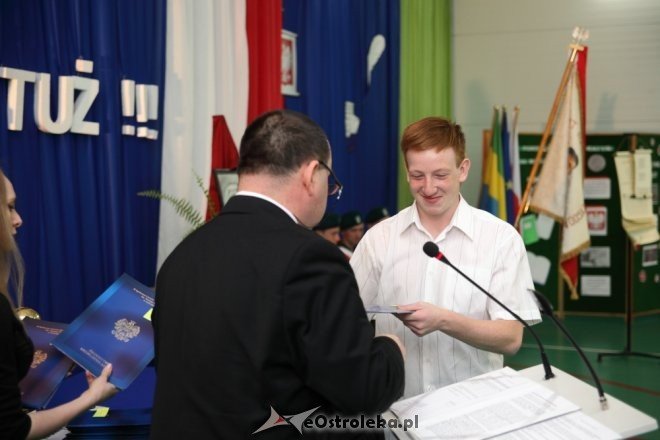 Zakończenie roku szkolnego klas maturalnych II SLO w Ostrołęce [24.04.2015] - zdjęcie #38 - eOstroleka.pl