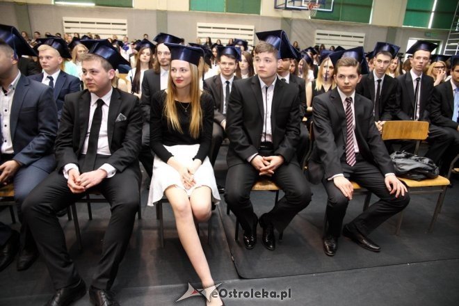 Zakończenie roku szkolnego klas maturalnych III Liceum Ogólnokształcącego w Ostrołęce [24.04.2015] - zdjęcie #12 - eOstroleka.pl