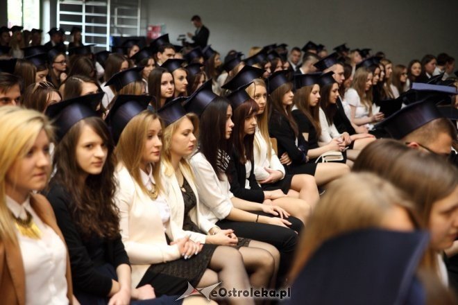 Zakończenie roku szkolnego klas maturalnych III Liceum Ogólnokształcącego w Ostrołęce [24.04.2015] - zdjęcie #28 - eOstroleka.pl