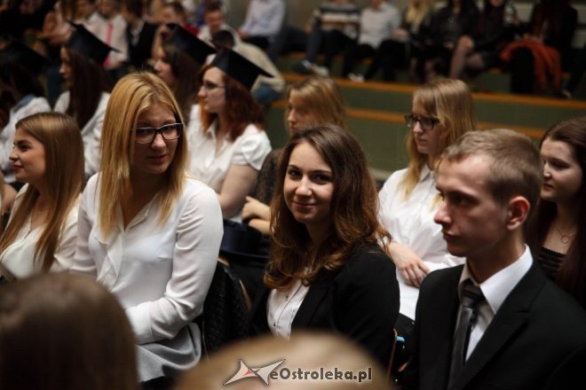 Zakończenie roku szkolnego klas maturalnych III Liceum Ogólnokształcącego w Ostrołęce [24.04.2015] - zdjęcie #39 - eOstroleka.pl