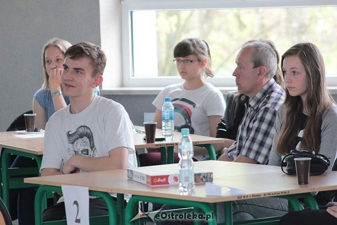Gra miejska „Młody – Przedsiębiorczy” za nami: Zwyciężyli uczniowie III LO [28.04.2015] - zdjęcie #34 - eOstroleka.pl