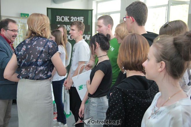 Gra miejska „Młody – Przedsiębiorczy” za nami: Zwyciężyli uczniowie III LO [28.04.2015] - zdjęcie #48 - eOstroleka.pl