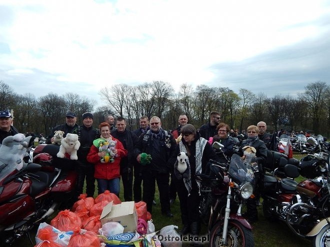 Członkowie Ostrołęckiej Grupy Motocyklowej na Zlocie Gwiaździstym [29.04.2015] - zdjęcie #45 - eOstroleka.pl