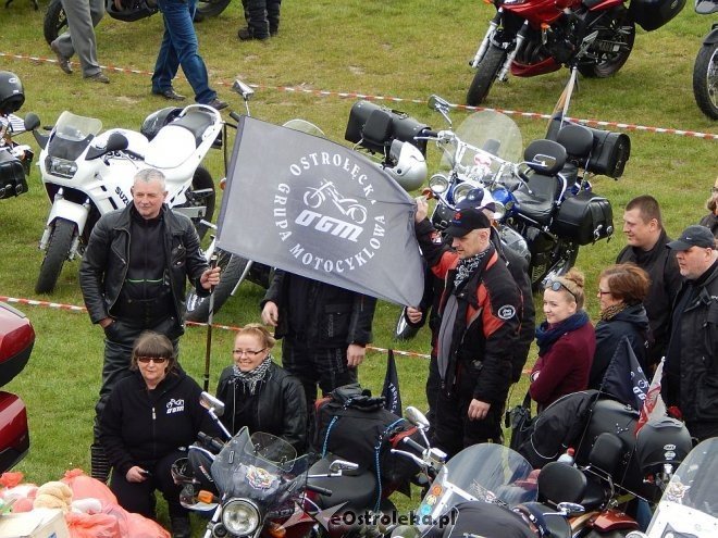 Członkowie Ostrołęckiej Grupy Motocyklowej na Zlocie Gwiaździstym [29.04.2015] - zdjęcie #62 - eOstroleka.pl