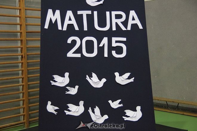 Matura 2015: Dziś język polski. Zobacz zdjęcia z III LO w Ostrołęce [04.05.2015] - zdjęcie #1 - eOstroleka.pl