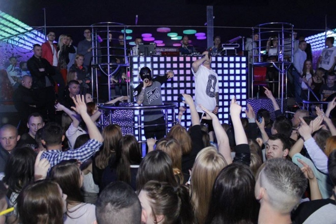 „Majówka” w Klubie Ibiza Zalesie [05.05.2015] - zdjęcie #32 - eOstroleka.pl