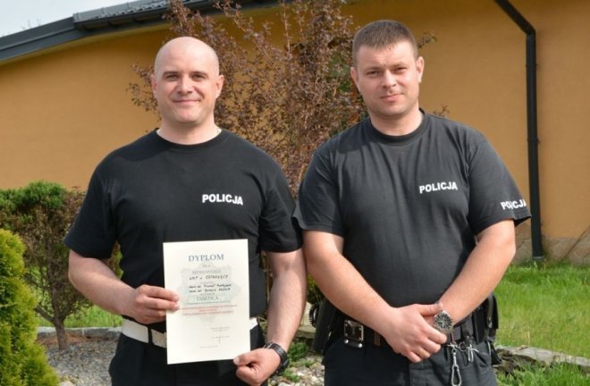 Policjanci z Ostrołęki najlepsi w udzielaniu pierwszej pomocy [07.05.2015] - zdjęcie #1 - eOstroleka.pl