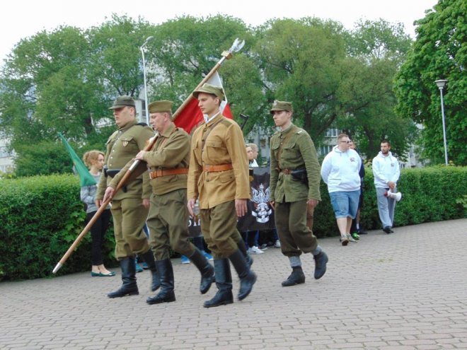 Narodowcy upamiętnili wyzwolenie Ostrołęki przez oddział Kedywu AK-AKO - zdjęcie #4 - eOstroleka.pl