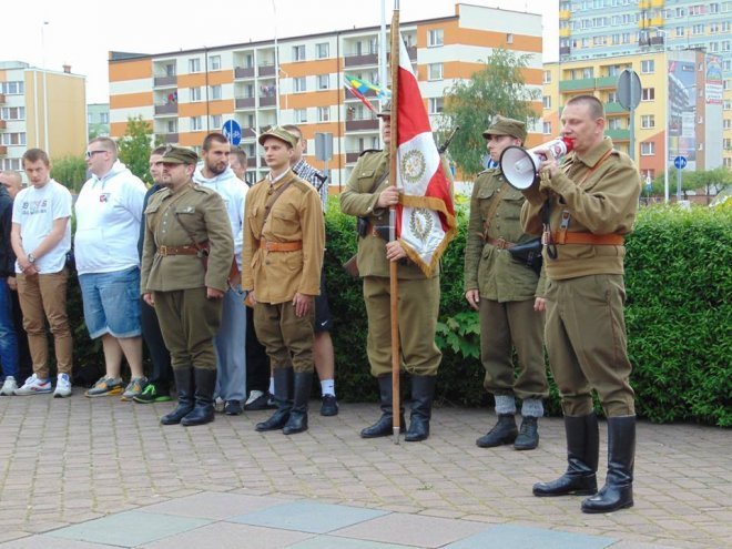 Narodowcy upamiętnili wyzwolenie Ostrołęki przez oddział Kedywu AK-AKO - zdjęcie #14 - eOstroleka.pl