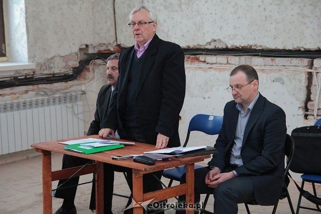 Wyjazdowe posiedzenie komisji kultury w budynku po byłym areszcie [21.05.2015] - zdjęcie #3 - eOstroleka.pl