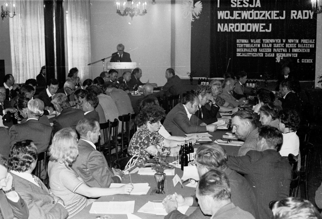 Posiedzenie I sesji Wojewódzkiej Rady Narodowej w Ostrołęce 14.VI.1975 r. - zdjęcie #10 - eOstroleka.pl