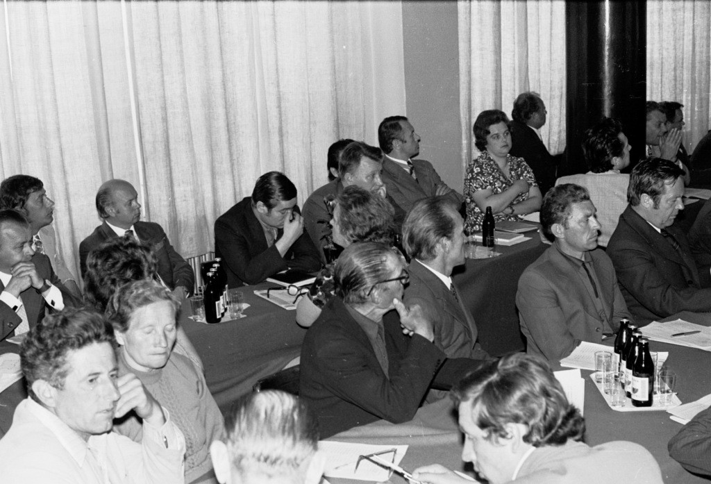 Posiedzenie I sesji Wojewódzkiej Rady Narodowej w Ostrołęce 14.VI.1975 r. - zdjęcie #15 - eOstroleka.pl