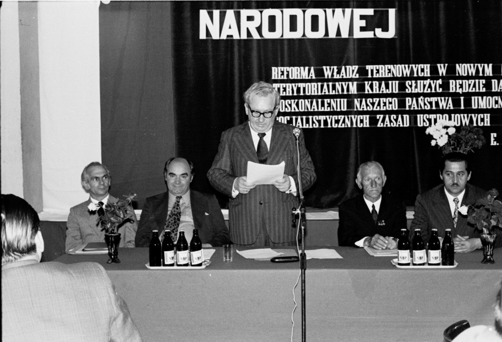 Posiedzenie I sesji Wojewódzkiej Rady Narodowej w Ostrołęce 14.VI.1975 r. - zdjęcie #19 - eOstroleka.pl