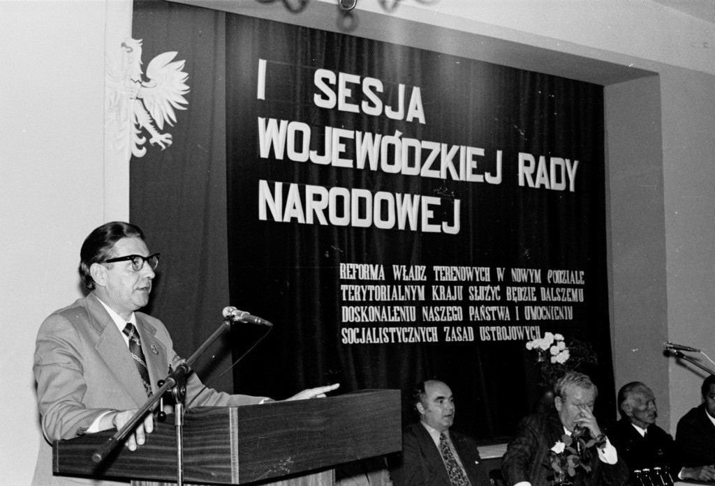 Posiedzenie I sesji Wojewódzkiej Rady Narodowej w Ostrołęce 14.VI.1975 r. - zdjęcie #25 - eOstroleka.pl