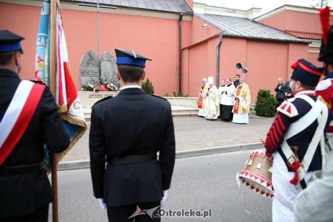 Samorządowcy uczcili pamięć poległych w bitwie pod Ostrołęką z 1831 roku [26.05.2015] - zdjęcie #31 - eOstroleka.pl
