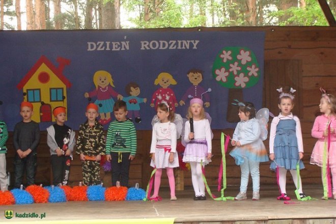 Piknik Rodzinny Przedszkola Samorządowego w Kadzidle - zdjęcie #25 - eOstroleka.pl