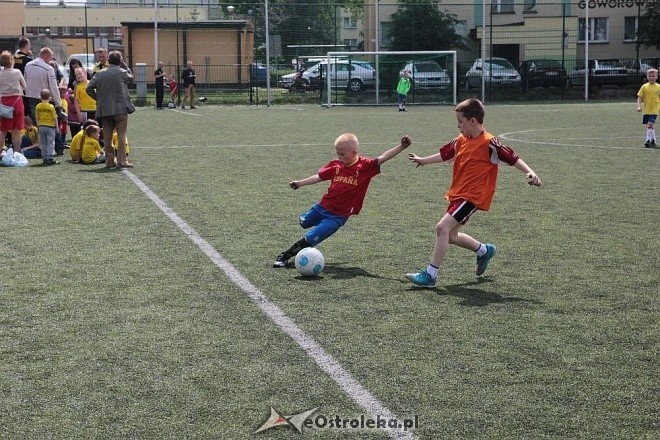 Turniej piłkarski dla dzieci - organizator: Korona Ostrołęka [30.05.2015] - zdjęcie #3 - eOstroleka.pl