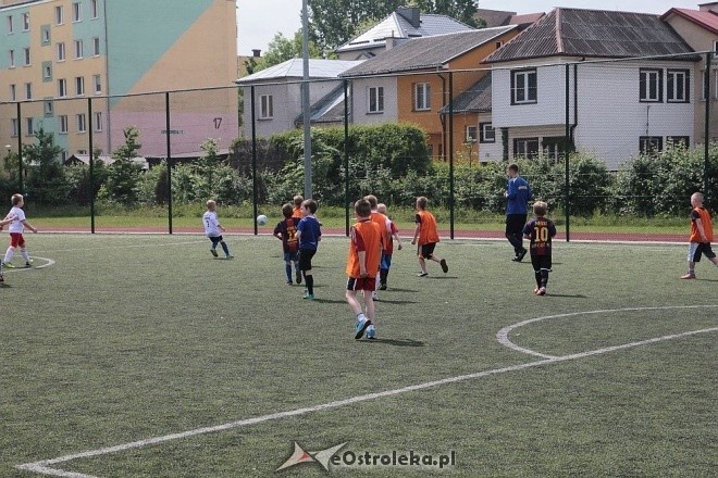 Turniej piłkarski dla dzieci - organizator: Korona Ostrołęka [30.05.2015] - zdjęcie #10 - eOstroleka.pl