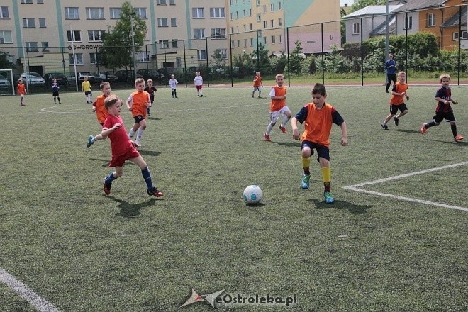 Turniej piłkarski dla dzieci - organizator: Korona Ostrołęka [30.05.2015] - zdjęcie #17 - eOstroleka.pl
