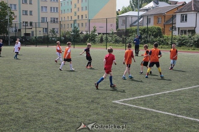 Turniej piłkarski dla dzieci - organizator: Korona Ostrołęka [30.05.2015] - zdjęcie #21 - eOstroleka.pl