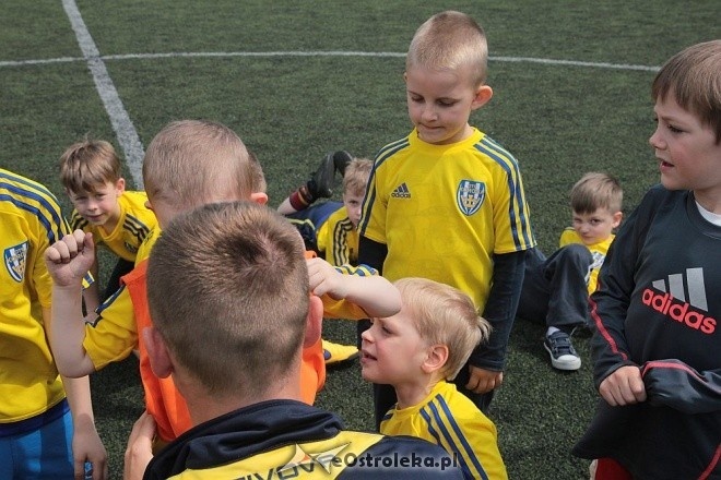 Turniej piłkarski dla dzieci - organizator: Korona Ostrołęka [30.05.2015] - zdjęcie #33 - eOstroleka.pl