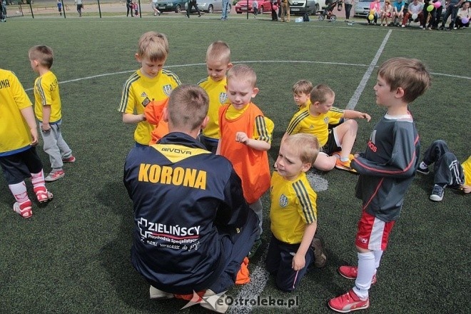 Turniej piłkarski dla dzieci - organizator: Korona Ostrołęka [30.05.2015] - zdjęcie #34 - eOstroleka.pl
