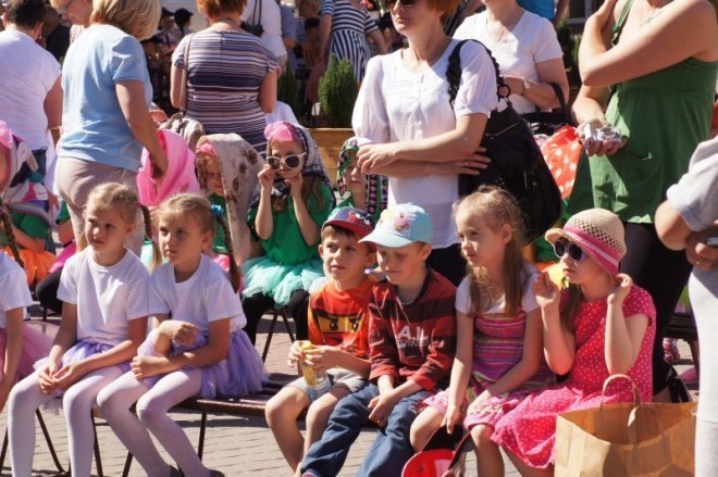 IV Dziecięcy Festiwal Tańca [12.06.2015] - zdjęcie #14 - eOstroleka.pl