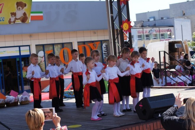 IV Dziecięcy Festiwal Tańca [12.06.2015] - zdjęcie #25 - eOstroleka.pl