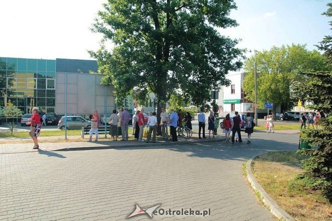 Skandal przed koncertem Aloszy Awdiejewa: Artysta się spóźnił, fani opuścili OCK [13.06.2015] - zdjęcie #1 - eOstroleka.pl