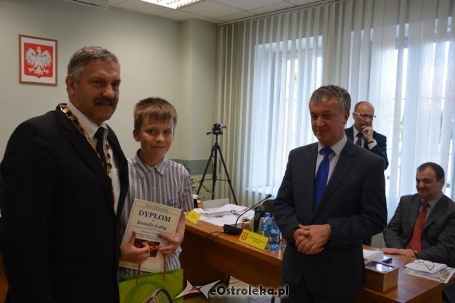 Wręczenie nagród dla laureatów Miejskiego Konkursu Historycznego [25.06.2015] - zdjęcie #7 - eOstroleka.pl