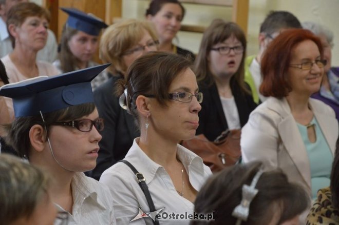 Zakończenie roku szkolnego w Specjalnym Ośrodku Szkolno-Wychowawczym [26.06.2015] - zdjęcie #21 - eOstroleka.pl