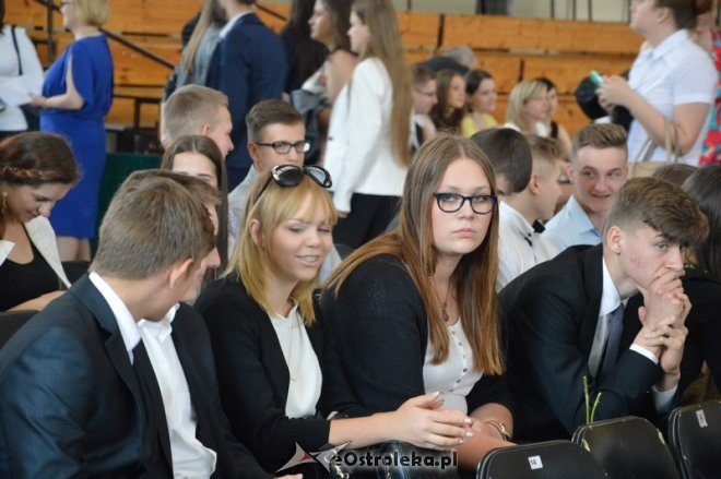 Zakończenie roku szkolnego w I LO [26.06.2015] - zdjęcie #9 - eOstroleka.pl