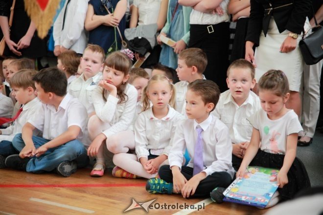 Zakończenie roku szkolnego w SP nr 2 w Ostrołęce [26.06.2015] - zdjęcie #1 - eOstroleka.pl
