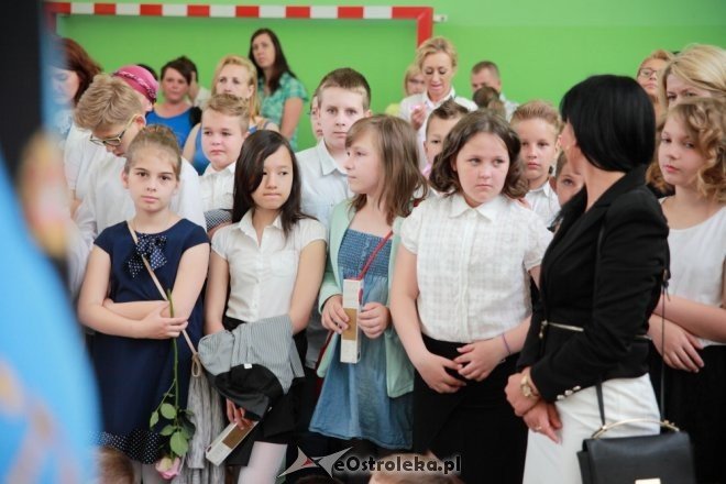Zakończenie roku szkolnego w SP nr 2 w Ostrołęce [26.06.2015] - zdjęcie #3 - eOstroleka.pl