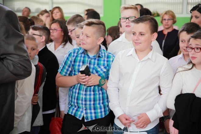 Zakończenie roku szkolnego w SP nr 2 w Ostrołęce [26.06.2015] - zdjęcie #15 - eOstroleka.pl