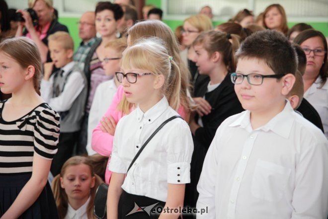 Zakończenie roku szkolnego w SP nr 2 w Ostrołęce [26.06.2015] - zdjęcie #16 - eOstroleka.pl
