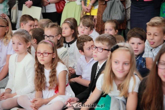 Zakończenie roku szkolnego w SP nr 2 w Ostrołęce [26.06.2015] - zdjęcie #21 - eOstroleka.pl