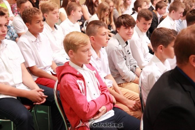 Zakończenie roku szkolnego w Gimnazjum nr 1 w Ostrołęce [26.06.2015] - zdjęcie #4 - eOstroleka.pl