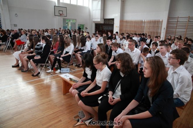 Zakończenie roku szkolnego w Gimnazjum nr 2 w Ostrołęce [26.06.2015] - zdjęcie #22 - eOstroleka.pl