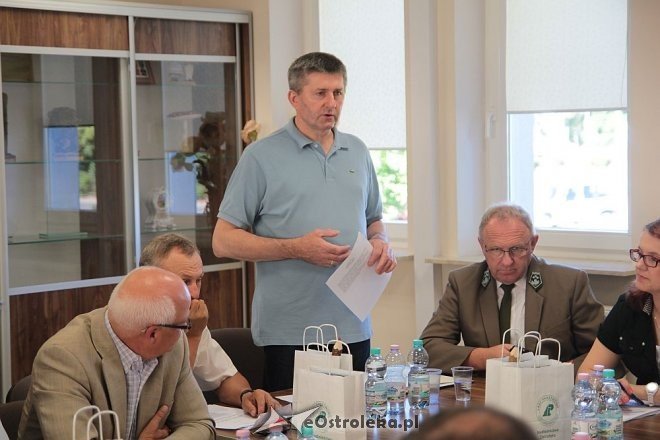 Wyjazdowa sesja Rady Powiatu w Nadleśnictwie Ostrołęka [02.07.2015] - zdjęcie #2 - eOstroleka.pl