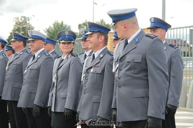 Ostrołęka: Miejskie obchody święta policji. 70 mundurowych awansowano na wyższe stopnie [23.07.2015] - zdjęcie #14 - eOstroleka.pl