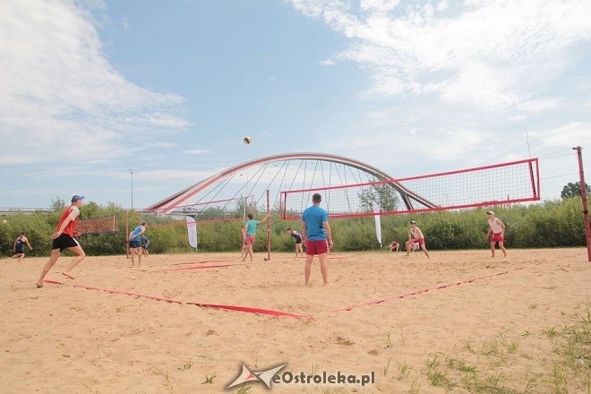 VIII Otwarty Turniej Plażowej Piłki Siatkowej [25.07.2015] - zdjęcie #40 - eOstroleka.pl