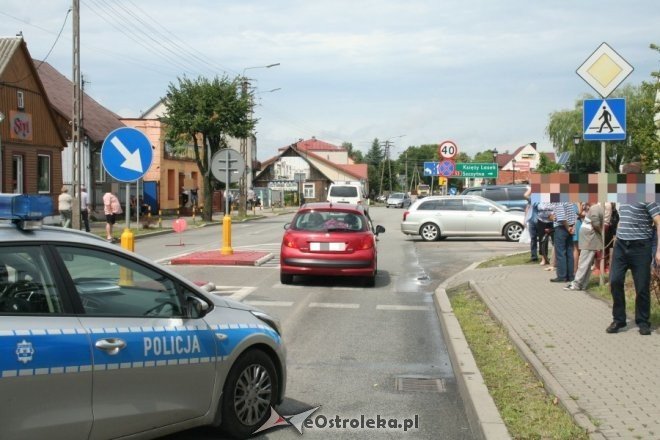 Myszyniec: Potrącenie na przejściu dla pieszych. 26-letnia kobieta trafiła do szpitala [27.07.2015] - zdjęcie #1 - eOstroleka.pl