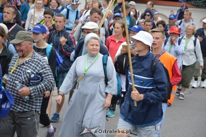Pielgrzymka na Jasną Górą - diecezja ełcka [31.07.2015] - zdjęcie #15 - eOstroleka.pl