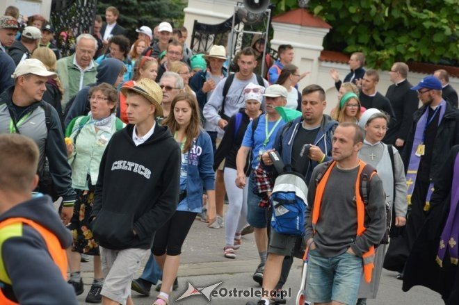 Pielgrzymka na Jasną Górą - diecezja ełcka [31.07.2015] - zdjęcie #43 - eOstroleka.pl
