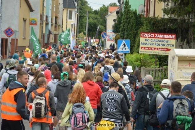 Pielgrzymka na Jasną Górą - diecezja ełcka [31.07.2015] - zdjęcie #52 - eOstroleka.pl